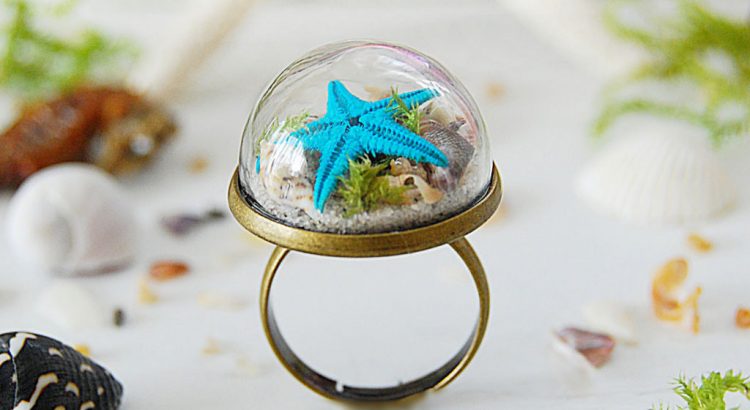 La magie des bagues globe... Un petit monde dans une bulle de verre !