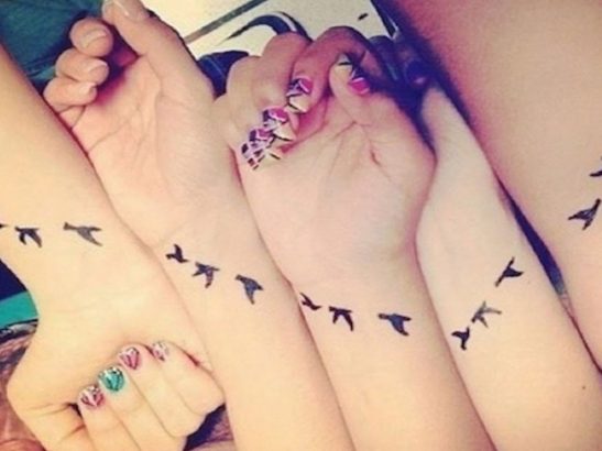 5-bonnes-raisons-de-se-faire-tatouer-avec-ses-copines