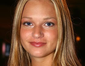 A.J.-Cook-viree-esprits-criminels
