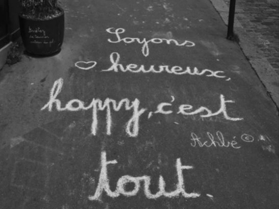 Achbe-Je-craie-tu-craies-elle-craie-les-trottoirs-de-Montmartre