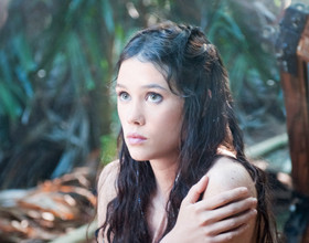 Astrid-Berges-Frisbey