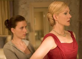 Scarlett, la nounou préférée des grands garçons - %%sitename%%