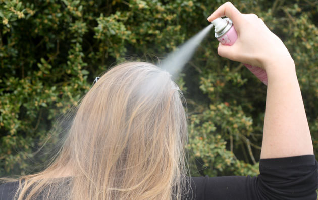 Bien-utiliser-le-shampooing-sec