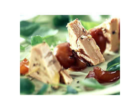 Brochettes-de-foie-gras-aux-raisins
