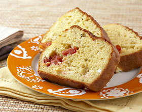 Cake-a-la-feta-et-aux-tomates-cerises-par-Lilie2112