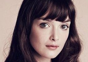 Louis Vuitton adore Charlotte Le Bon ! - %%sitename%%