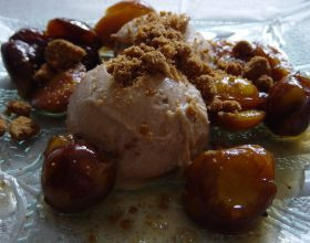 Chaud-froid-de-tiramisu-glace-aux-mirabelles-par-Nicolett