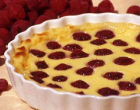Clafoutis-aux-framboises-par-Isore573