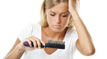 Comment limiter la chute de cheveux chez la femme ? - %%sitename%%