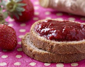Confiture-de-fraises-au-gingembre