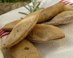 Crackers-au-romarin-et-a-la-liveche-par-Agastache29