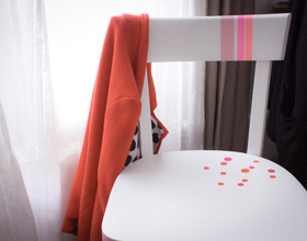 Customiser-une-chaise-en-masking-tape