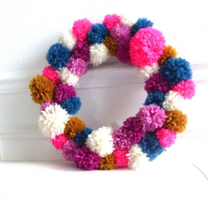 Deco-d-hiver-La-couronne-en-pompons