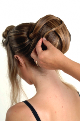 Des-chignons-faciles-et-classy-avec-accessoires