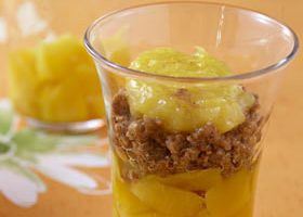 Dés de mangue au pralin et lemon curd - %%sitename%%
