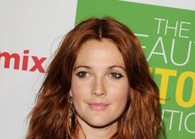 Drew Barrymore a changé de tête ! - %%sitename%%