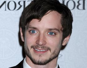 Elijah-Wood-serie-Wilfred