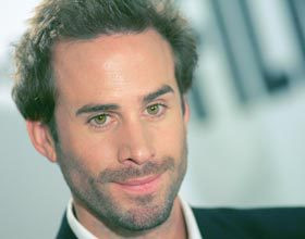 FlashForward-Joseph-Fiennes