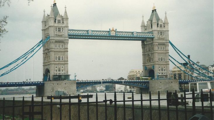Foggy-creepy-London
