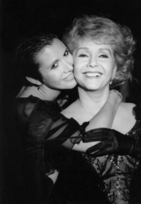 Formidable-restrospective-de-Carrie-Fisher-et-de-sa-mere-Debbie-Reynolds-photos