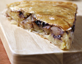 Galette-des-rois-a-la-frangipane-poires-et-chocolat