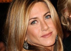 Jennifer Aniston et ses deux casquettes - %%sitename%%