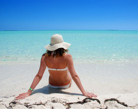 Jeune-demoiselle-recherche-compagnons-de-vacances