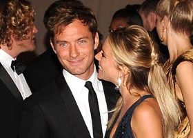 Jude Law et Sienna Miller : ils emménagent ensemble ! - %%sitename%%