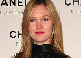 Julia Stiles va faire ses armes dans Dexter - %%sitename%%