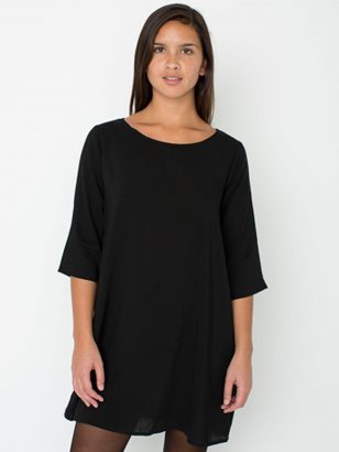 La-petite-robe-noire-et-le-videoprojecteur