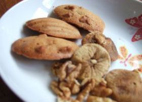 Madeleines aux figues et aux noix - %%sitename%%