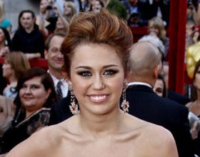 Miley-Cyrus-garde-robe-encheres