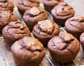 Muffins-au-chocolat-et-aux-noix-par-Brunetisa