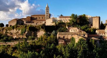 Qui veut un château en Italie ? C'est gratuit !
