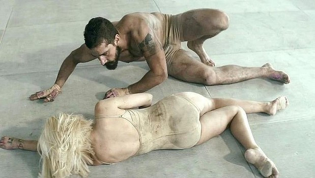 Shia-Lebeouf-bluffant-dans-le-dernier-clip-de-Sia