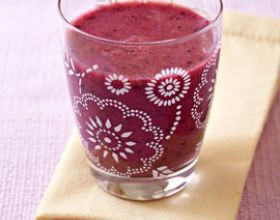 Smoothie-goyave-banane-et-cassis-par-Bounba