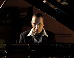 Solo-Piano-Gonzales-427