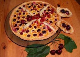 Tarte aux cerises et aux groseilles