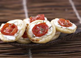 Tartelettes aux tomates cerises et chèvre frais - %%sitename%%