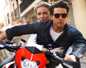 Tom-Cruise-et-Cameron-Diaz-en-pleine-action