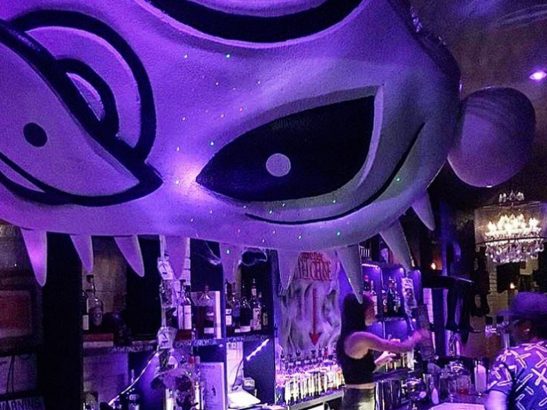 Un-bar-dedie-a-l-univers-de-Tim-Burton-ouvre-a-New-York
