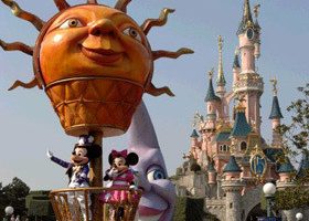 Un joyeux non-anniversaire à Disney - %%sitename%%