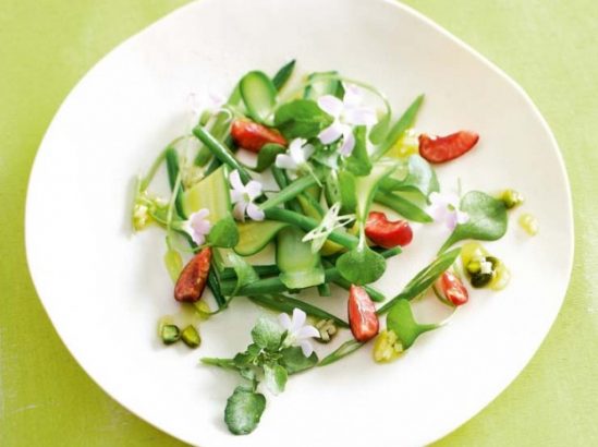 Un-repas-gourmand-et-leger-pour-l-ete