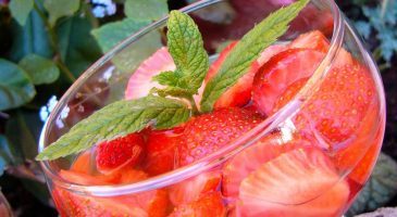 Une soupe de fraises au vin blanc
