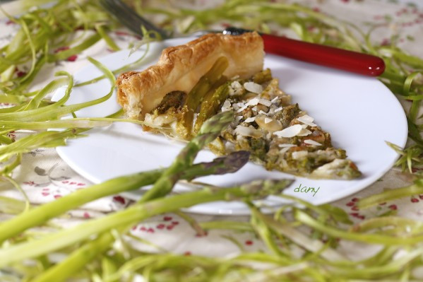 Une-tarte-aux-asperges-et-a-la-mozzarella