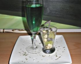 Verrine-melon-fromage-et-soupe-angevine-assortie-par-Harleykean