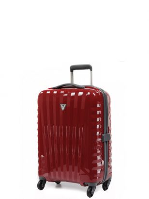 Voyager-uniquement-avec-un-bagage-cabine-je-panique