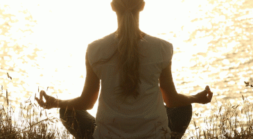 Yoga : les 3 positions à faire pour un raffermissement efficac - %%sitename%%