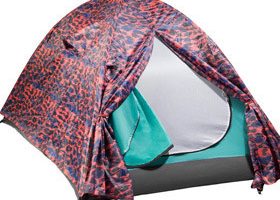 Je campe hype avec ma tente léopard H&M !
