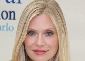 Emily Procter des Experts Miami attend son premier enfant ! - %%sitename%%